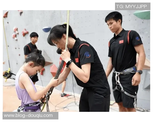 攀岩耐力的挑战与突破：北京攀岩队的训练与成长之路